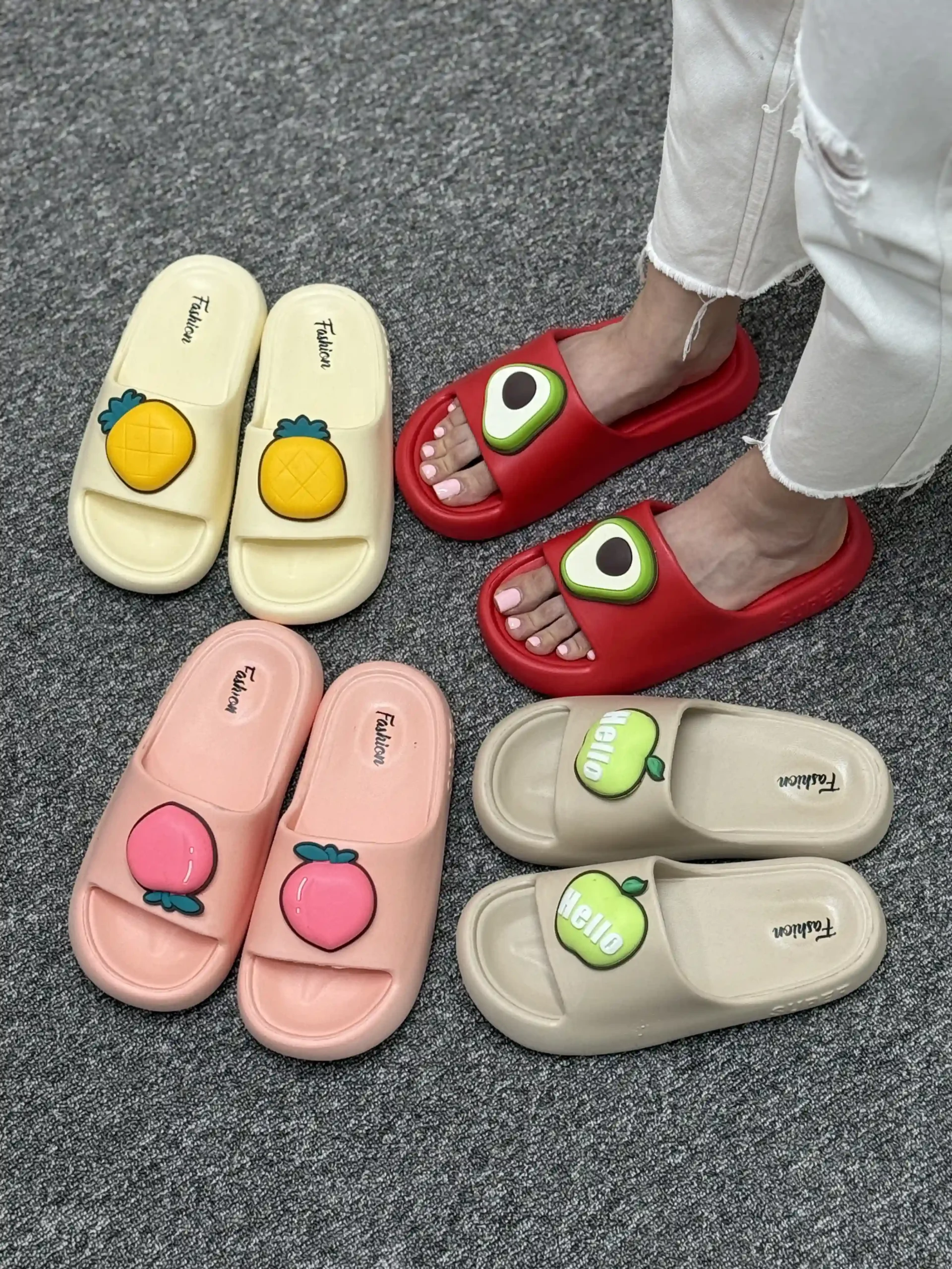 دمپایی تینا