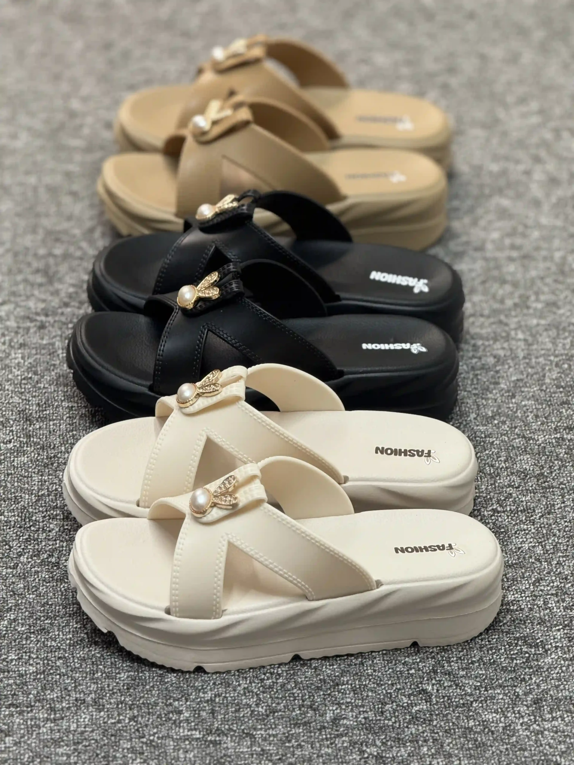 دمپایی هیون